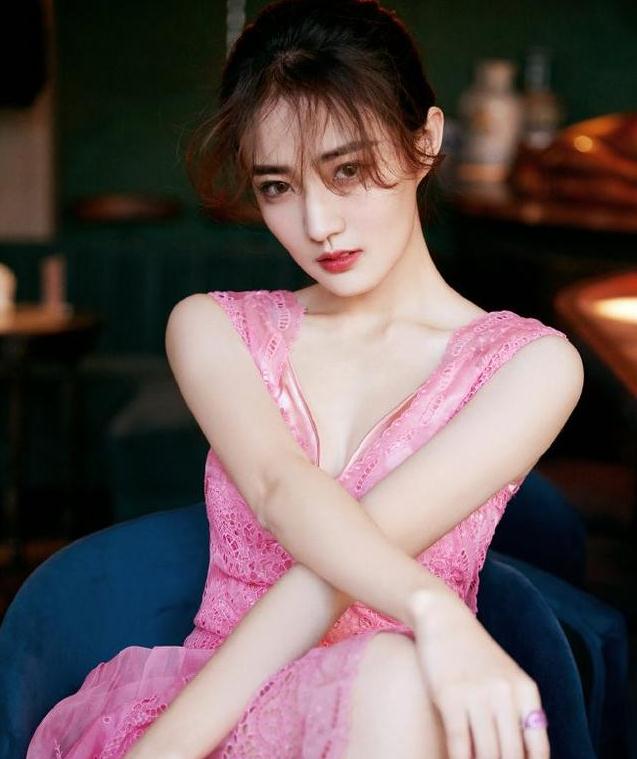 下面讲讲影响女命婚姻的八字特点