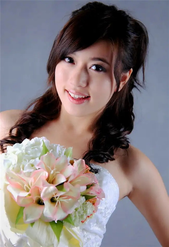 2025年12月1号出生女宝宝八字缺什么？是什么命查询？